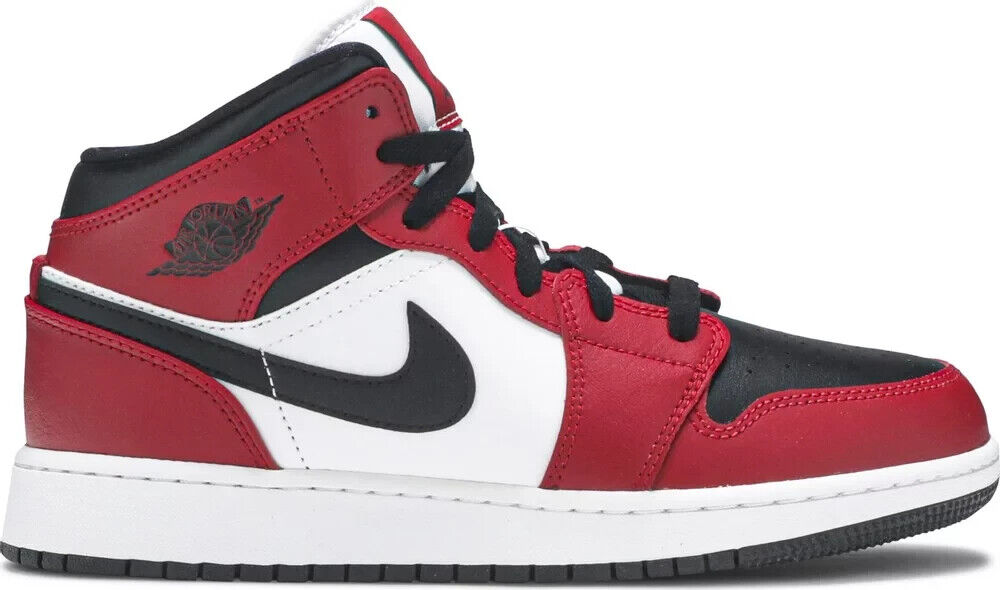 Air Jordan 1 Mid 'Chicago Black Toe' Red Sneaker, Size 4Y / 5.5W BNIB 554725-069