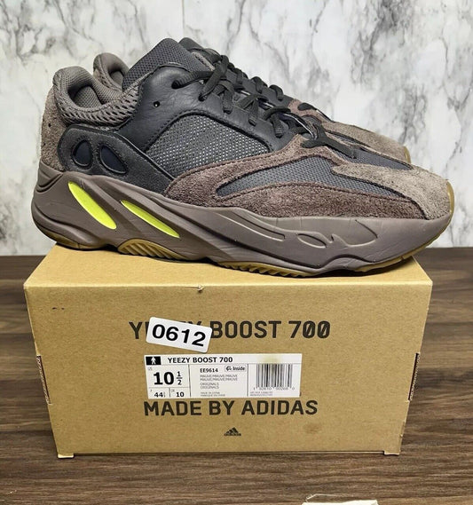 Size 10.5 - adidas Yeezy Boost 700 V1 Mauve 612