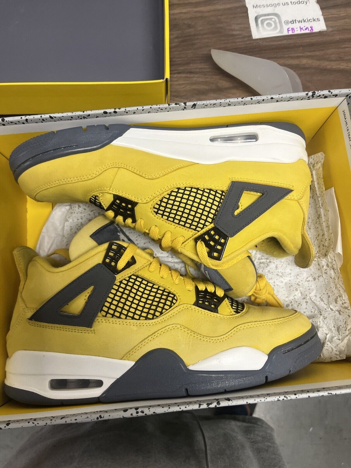 Nike Air Jordan 4 Retro Mid Lightning size 9 CT8527-700 OG IV Clean Yellow