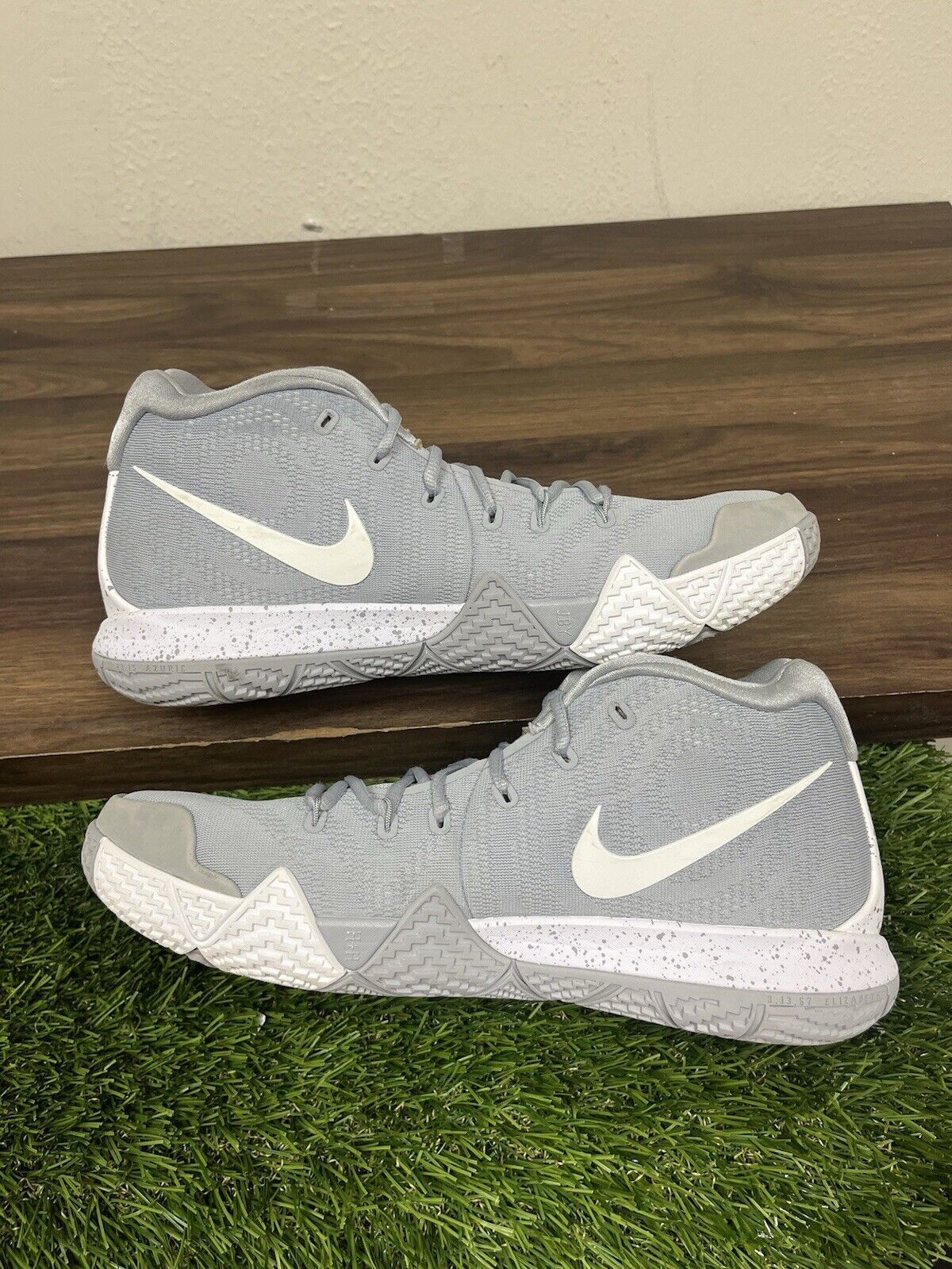 Nike Kyrie 4 TB Wolf Grey (2018) AV2296 002 Size 13.5