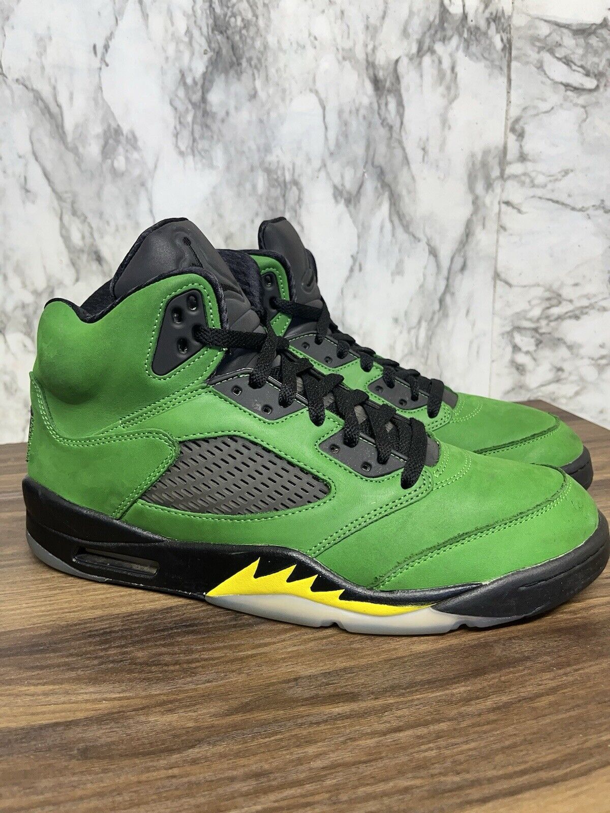 Size 11 - Air Jordan 5 Retro SE Oregon 2020  Used with OG 613 metallic