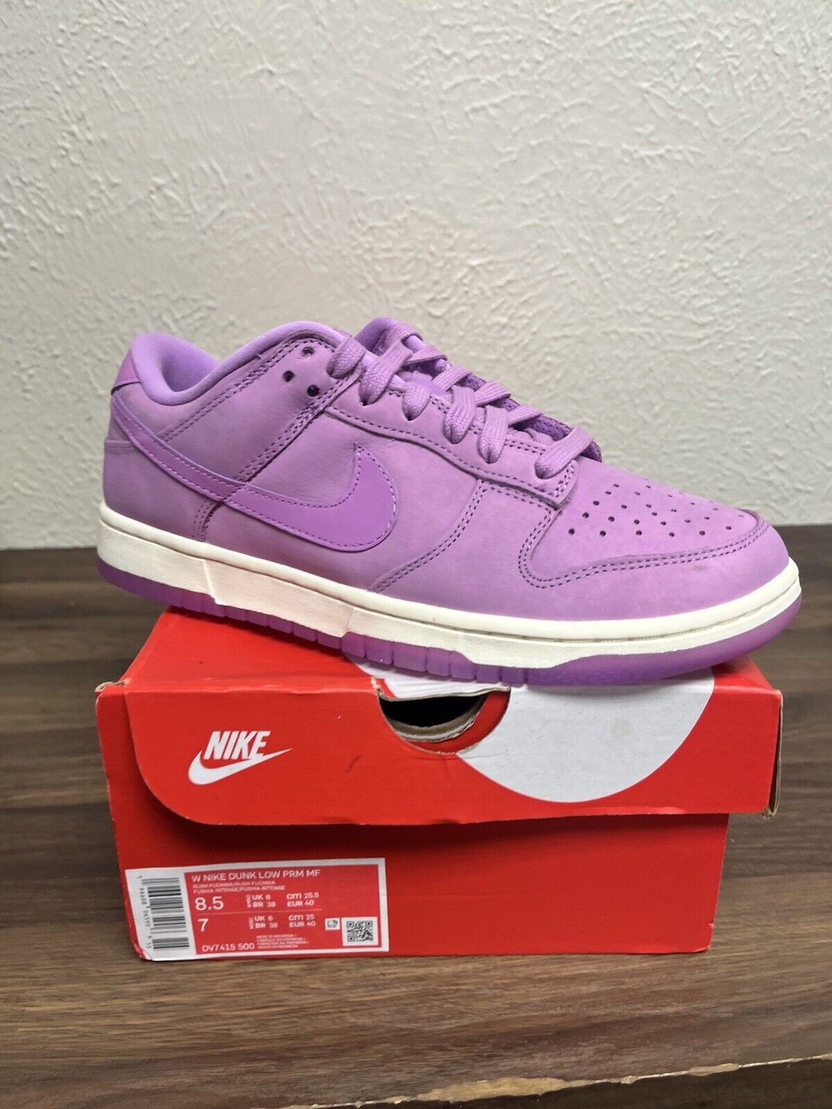 Nike Dunk Low Premium Rush Fuchsia Women Size 8.5 DV7415-500