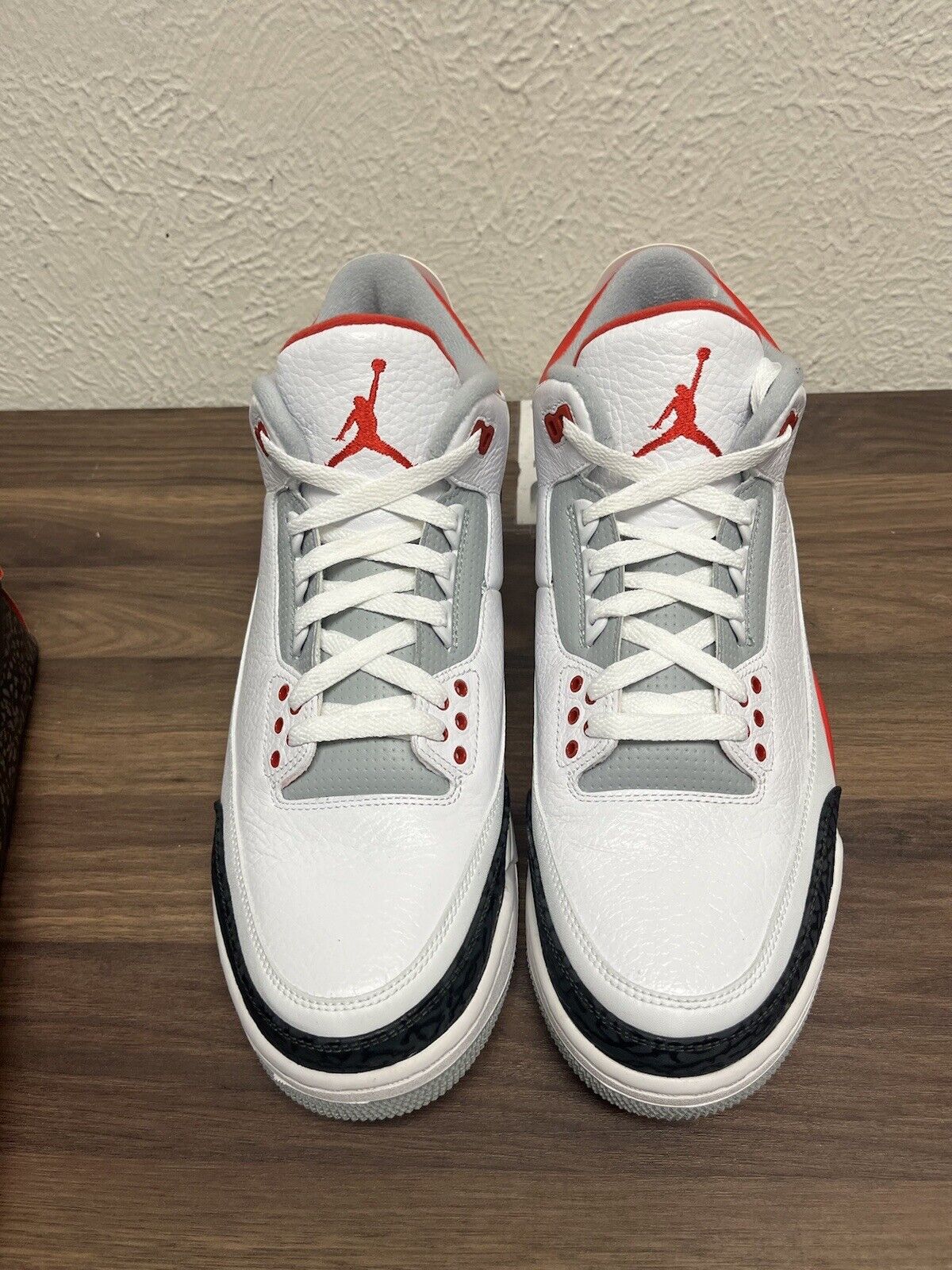 Air Jordan 3 Retro 2013 Fire Red Size 12 Pre-Owned 136061-120 White