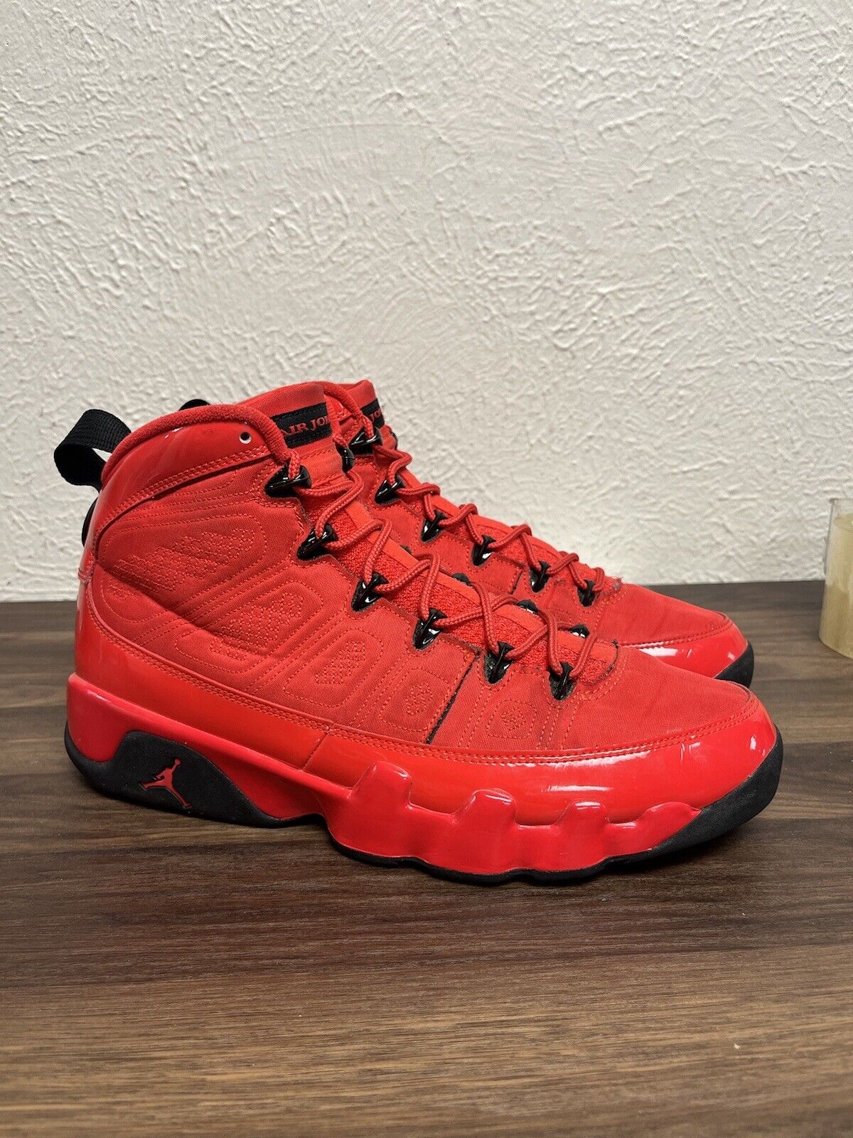 Size 10 - Air Jordan Retro 9 Chile Red 2022