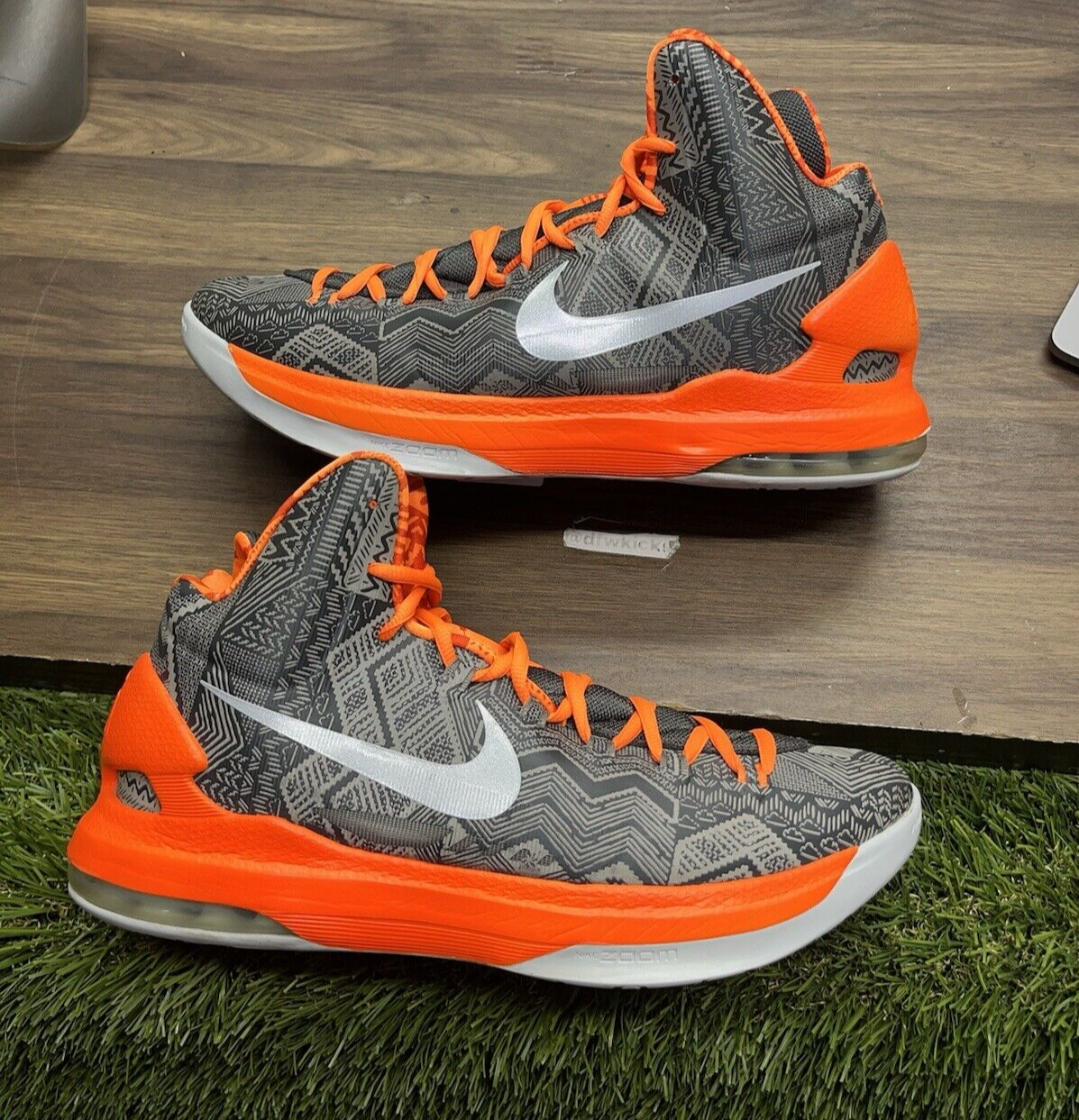 Size 11.5 - Nike KD 5 BHM - 583107-001 *546