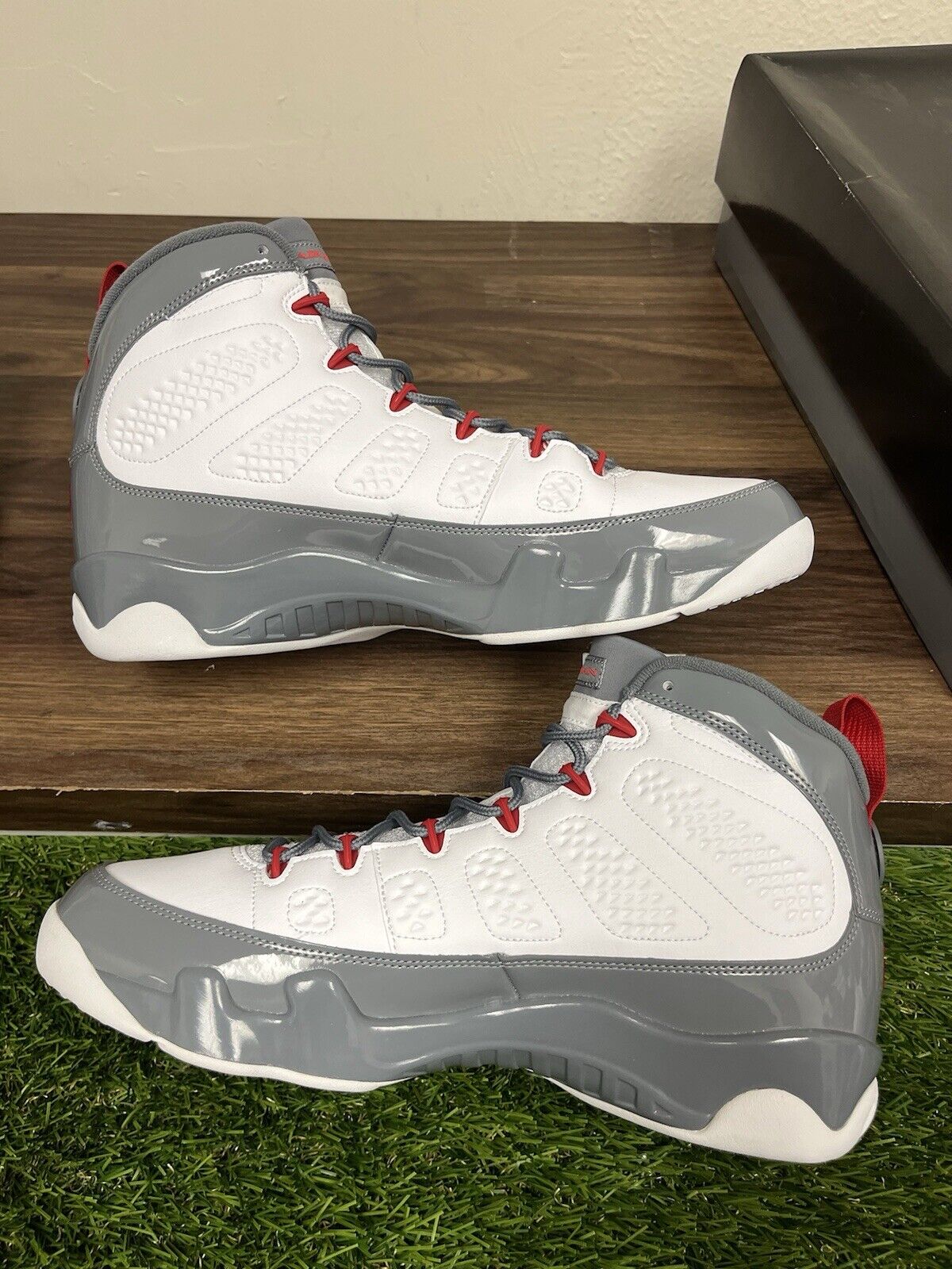 Air Jordan Mens 9 Retro Fire Red Size 13