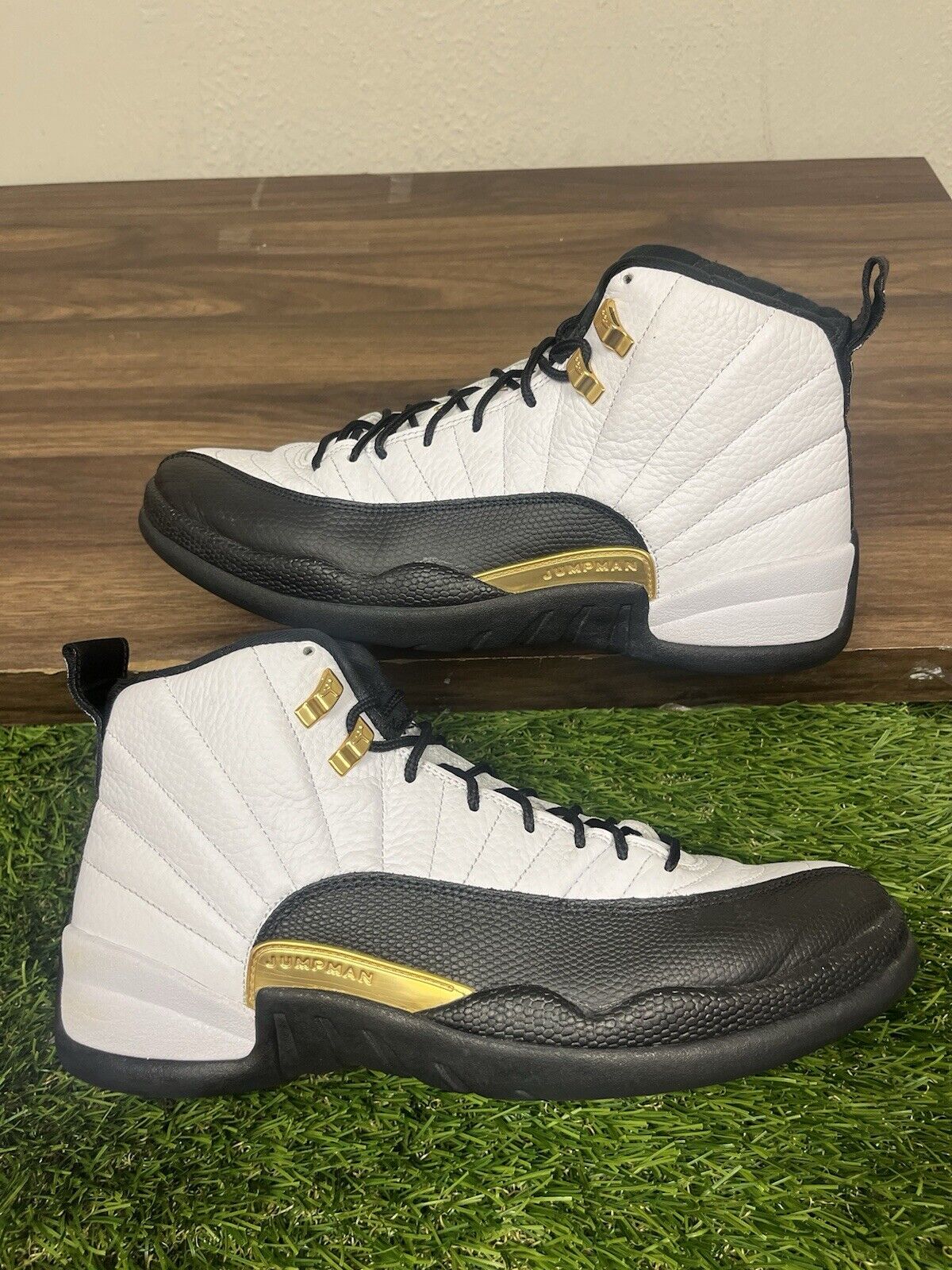 Size 12 - Jordan 12 Royalty