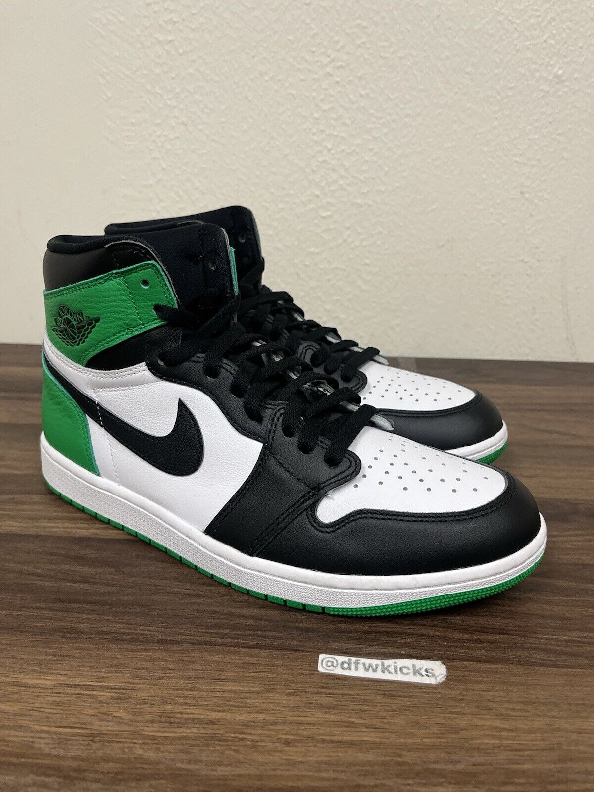 Air Jordan 1 Retro High OG Lucky Green (VNDS) - Size 10.5 - DZ5485 031