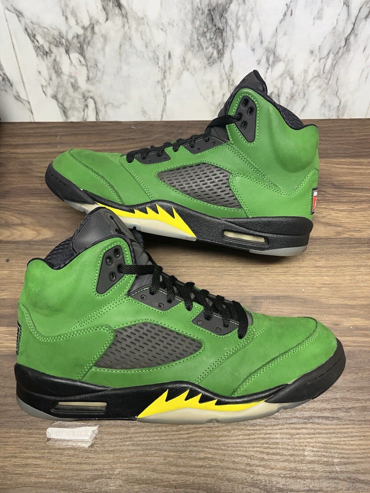 Size 11 - Air Jordan 5 Retro SE Oregon 2020  Used with OG 613 metallic