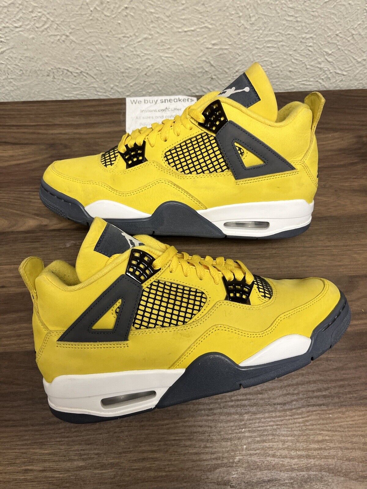 Air Jordan 4 Retro Lightning (2021) Sz 9.5 CT8527-700