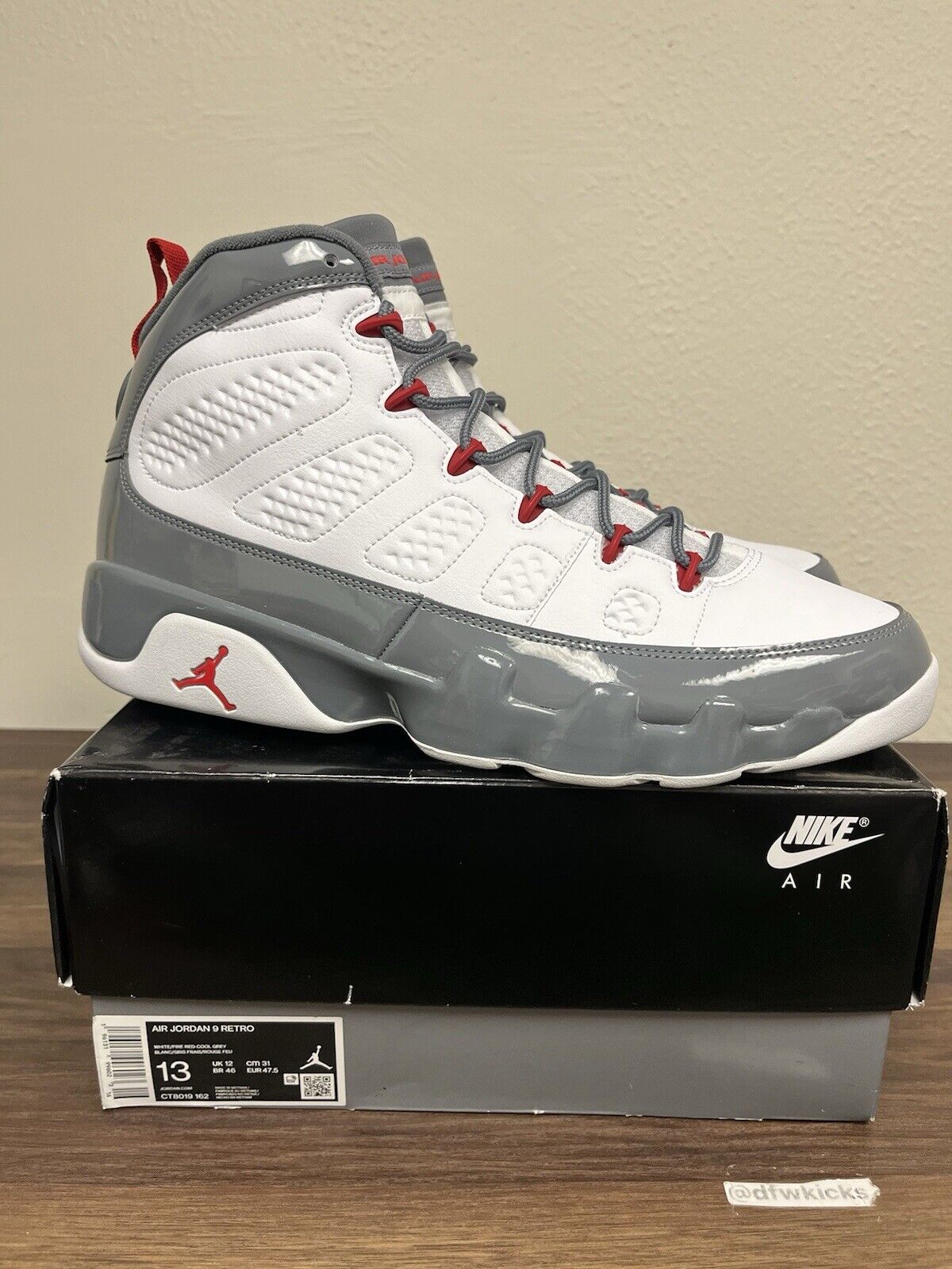 Air Jordan Mens 9 Retro Fire Red Size 13