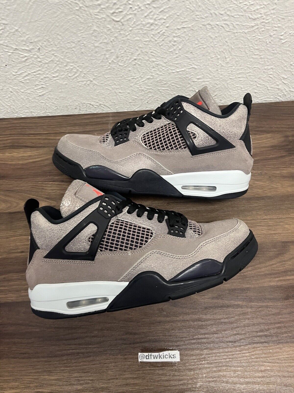 Nike Air Jordan IV 4 Retro Mid Taupe Haze DB0732-200 Sz 10 Travis Scott